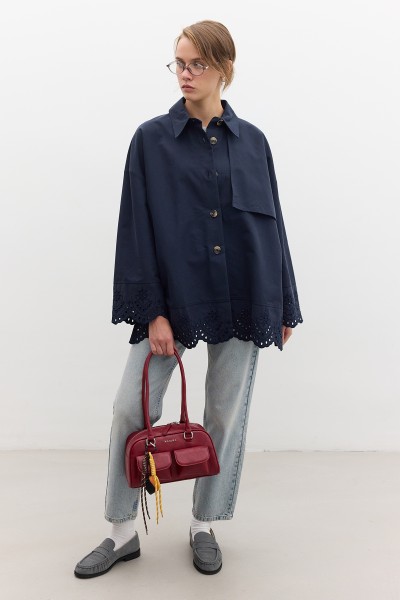 NAKIŞ DETAYLI TASARIM TRENÇKOT LACİVERT 