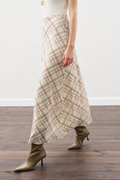 DESENLİ TÜL KLOŞ ETEK BEJ EKOSE 