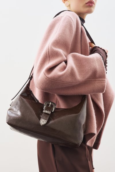 CHUNKY BUCKLE SHOULDER BAG BROWN 