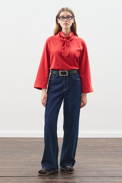 YÜKSEK YAKA BAĞLAMALI BLUZ KIRMIZI 