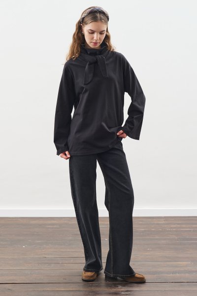 YÜKSEK YAKA BAĞLAMALI BLUZ SİYAH 