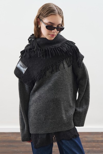 FRINGED SCARF BLACK 