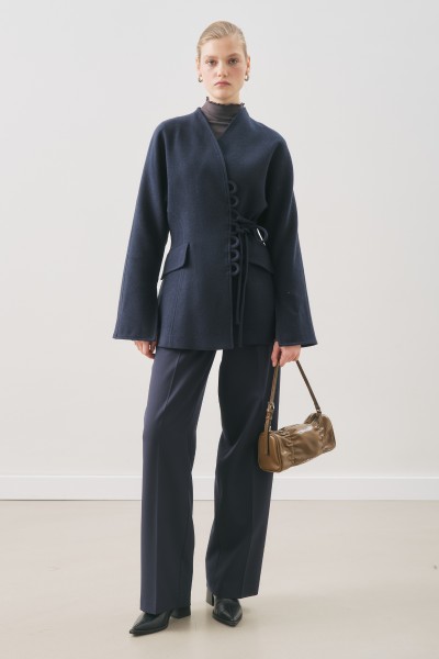 AROA BELTED WOOL JACKET NAVY 
