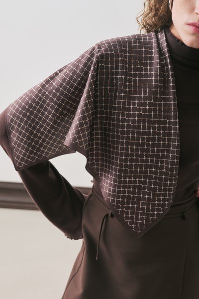 PATTERNED MEDIUM SIZE SATIN SCARF FRIA 