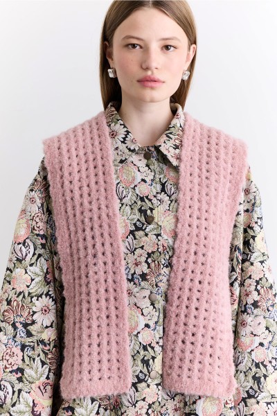 SOFT TEXTURED COLLARED SHAWL PINK 