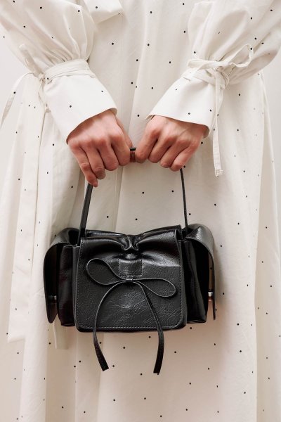 LYRA FİYONKLU ÇANTA SİYAH 