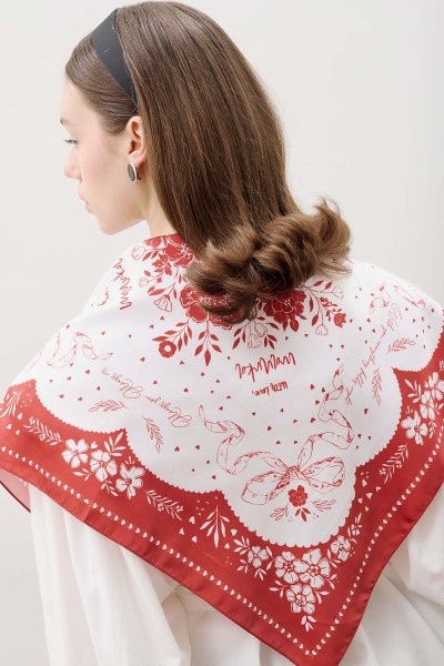 PATTERNED MEDIUM SIZE SATIN SCARF LOVE