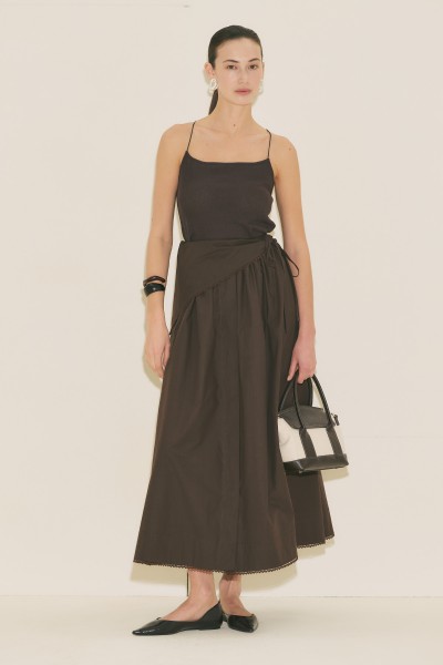 ÖNÜ DÜĞMELİ POPLİN ETEK KAHVERENGİ 