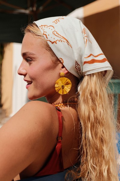 PATTERNED COTTON SCARF SHELLFISH TILE 