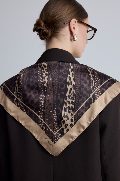 DESENLİ SATEN BOYUN FULARI LEOPAR- BAL KÖPÜĞÜ 