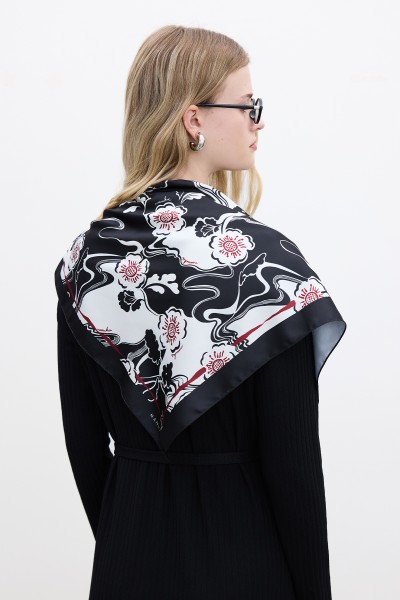 DESENLİ SATEN BOYUN FULARI SAKURA-SİYAH 