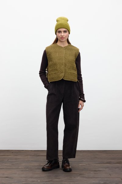 KAPİTONE NAKIŞLI YELEK YEŞİL 