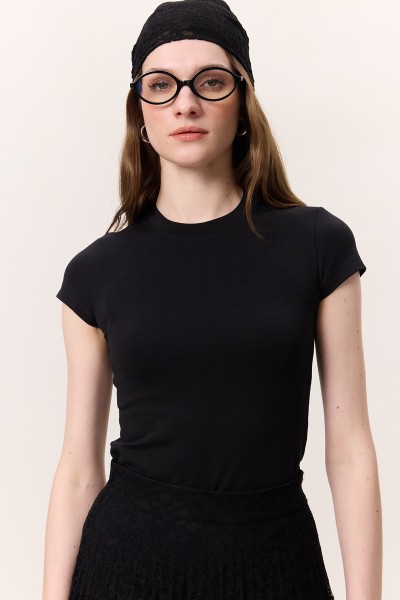 KISA KOLLU LİKRALI BODY SİYAH 