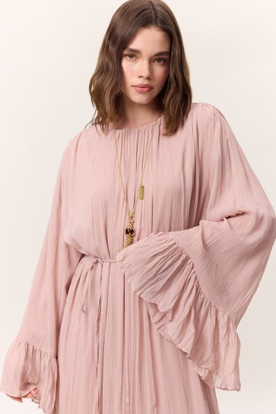 CRUSH PİLİSELİ KATLI UZUN ELBİSE PUDRA 