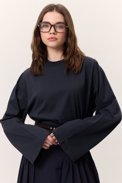 UZUN KOLLU KISA TSHIRT LACİVERT 