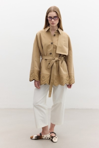 EMBROIDERY DETAIL DESIGN TRENCH COAT CAMEL 