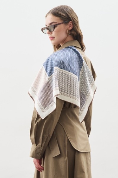 DESENLİ ORTA BOY SATEN FULAR CLASSIC NAVY 