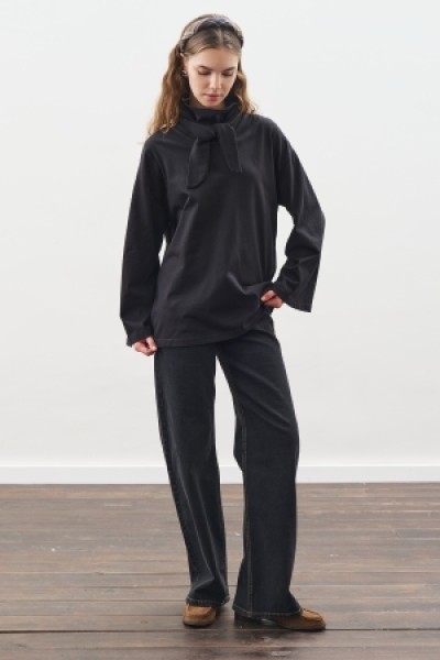 YÜKSEK YAKA BAĞLAMALI BLUZ SİYAH 