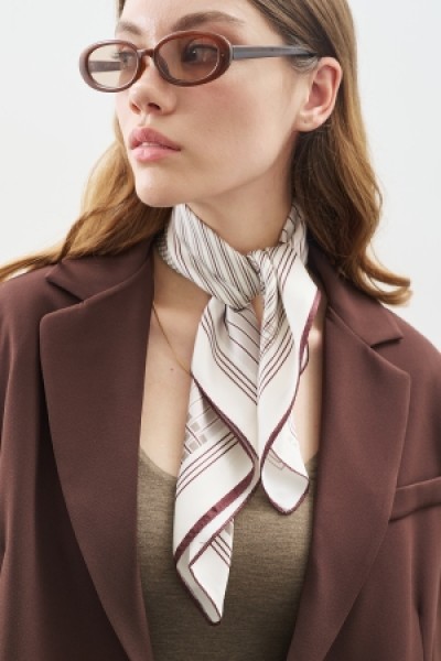 DESENLİ ORTA BOY SATEN FULAR CLASSIC BURGUNDY 