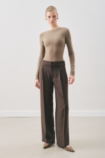 FLOWING TENCEL PLEATED TROUSERS LIGHT BROWN 